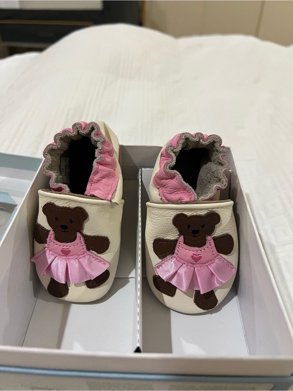 Robeez Cream and Pink Teddy Bear 🧸 Ballerina Baby Shoes 0-6 months